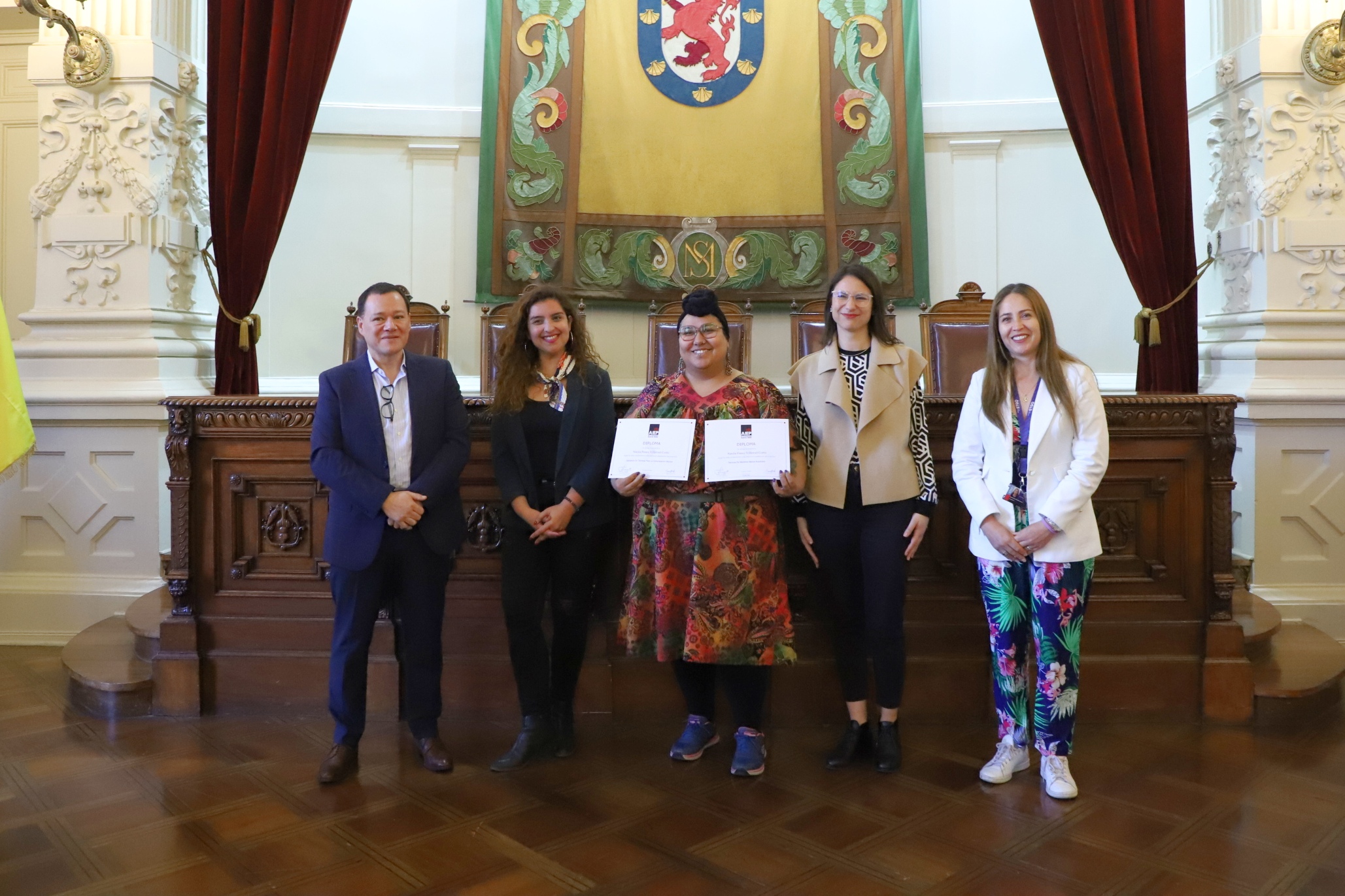 Jefas De Hogar Recibieron Certificados Al Alero Del Programa De